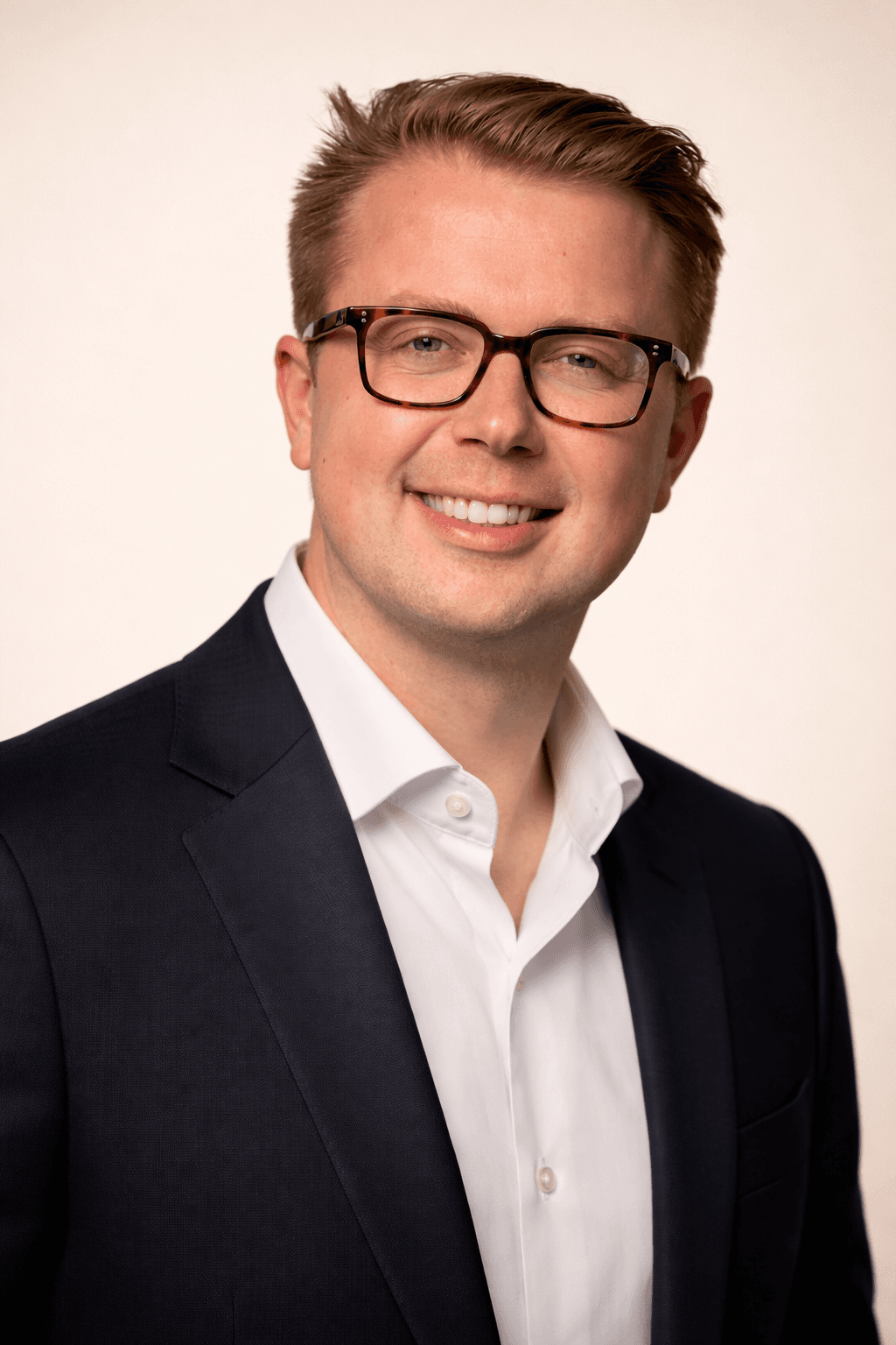 LinkedIn Profile Picture Tips for Tech Founders